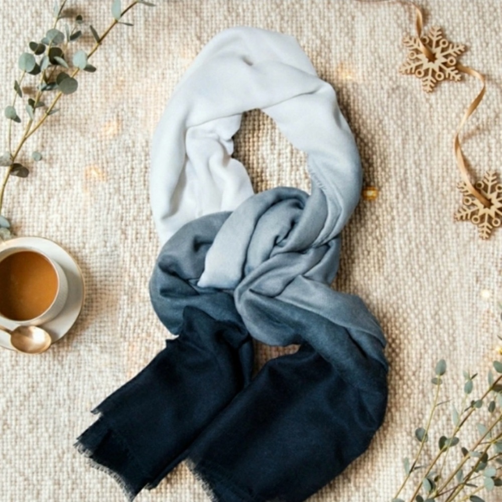 Cushnie oversized ombré scarf